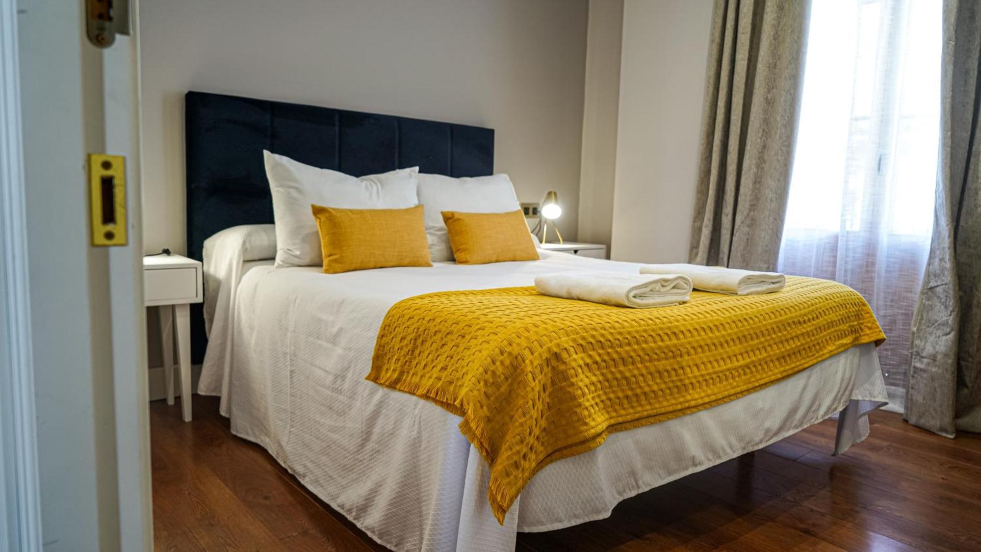Apartamentos Puente Romano Suites Mérida Exterior foto